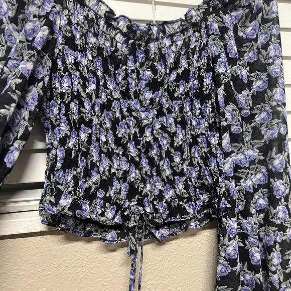 Papaya Black and Blue Smocked Blouse with Puff Sleeves - Picture 5 of 10